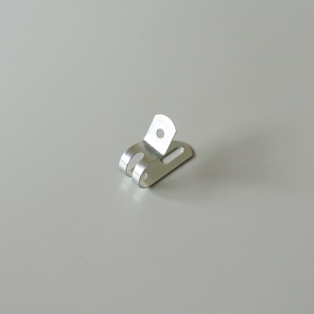 斉藤製作所　メタル片サドル　SS-912-G（100個入り）V.V.R用片サドル【三価クロメート表面処理】