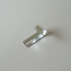 斉藤製作所　メタル片サドル　SS-1822-G（50個入り）V.V.R用片サドル【三価クロメート表面処理】