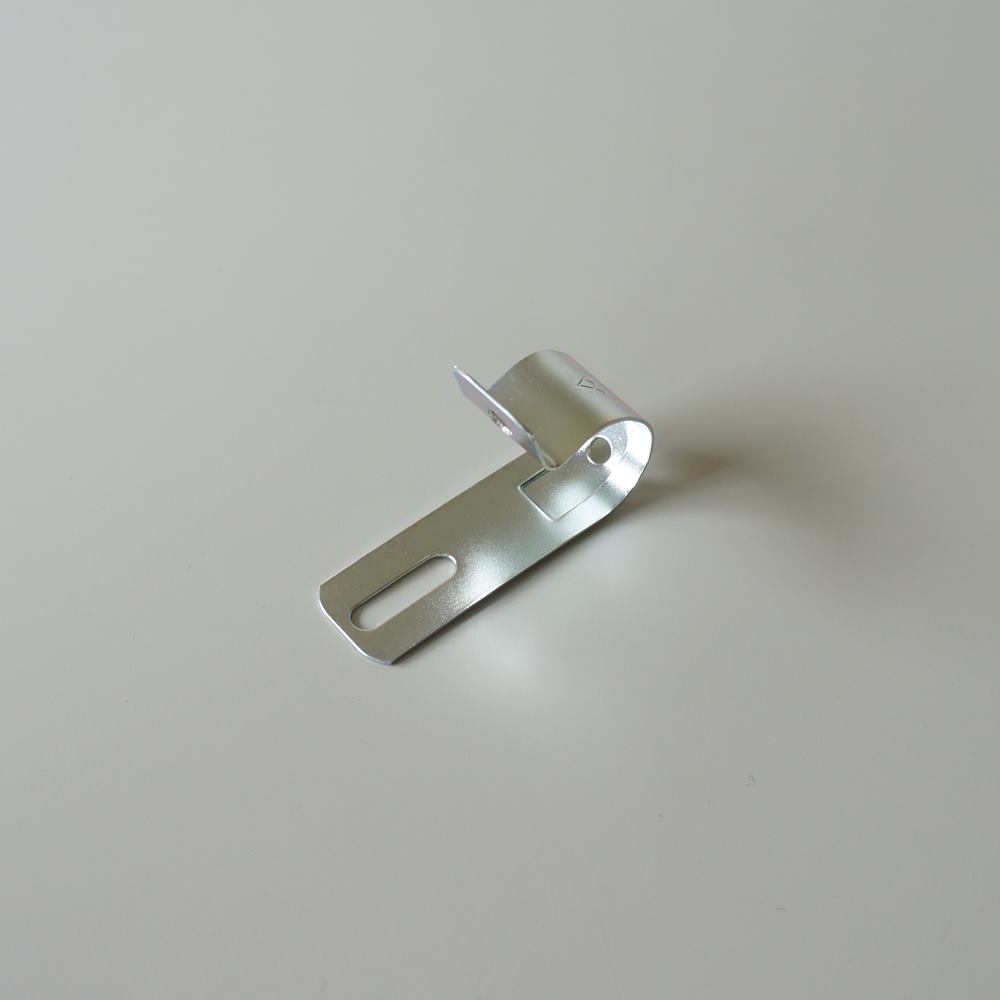 斉藤製作所　メタル片サドル　SS-1822-G（50個入り）V.V.R用片サドル【三価クロメート表面処理】