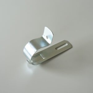 斉藤製作所　メタル片サドル　SS-2936-G（25個入り）V.V.R用片サドル【三価クロメート表面処理】